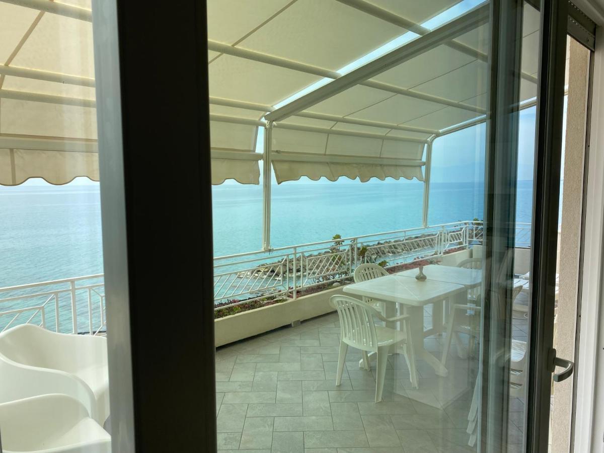 Villa Laura - Sul Mare 皮佐 外观 照片