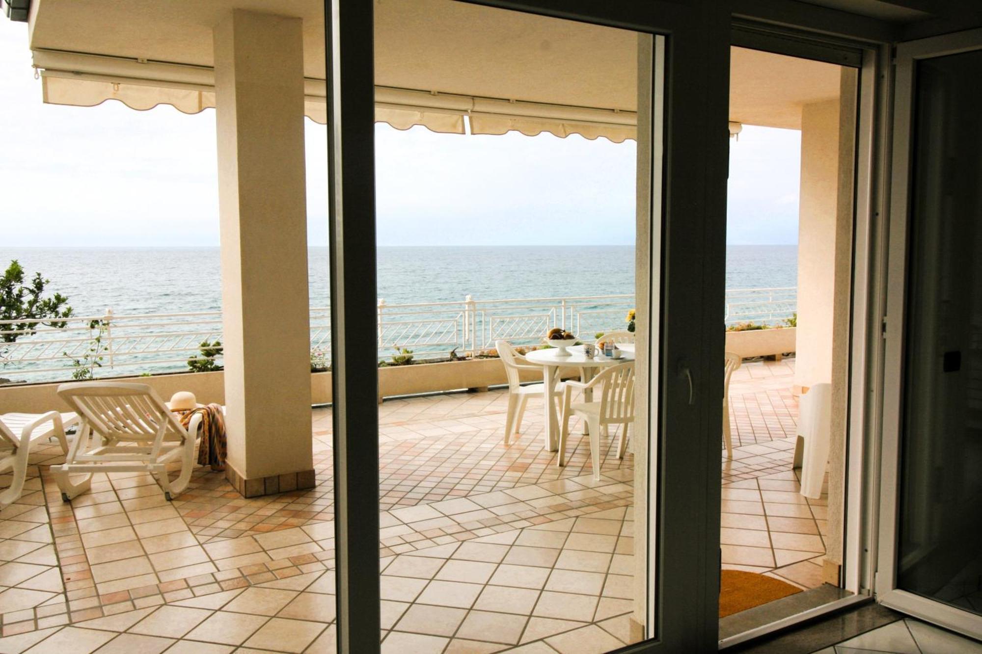 Villa Laura - Sul Mare 皮佐 外观 照片